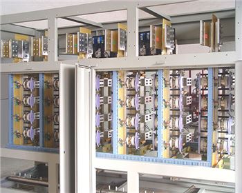 化工用大功率整流電源運行中